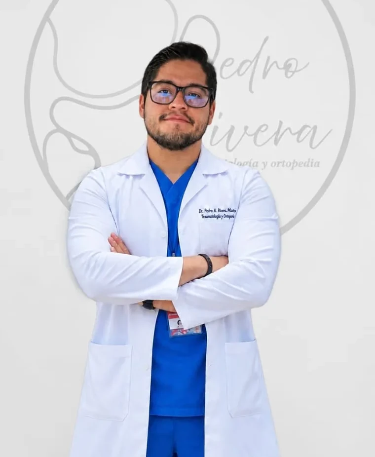 Foto del Dr. Pedro Rivera, traumatólogo en Veracruz