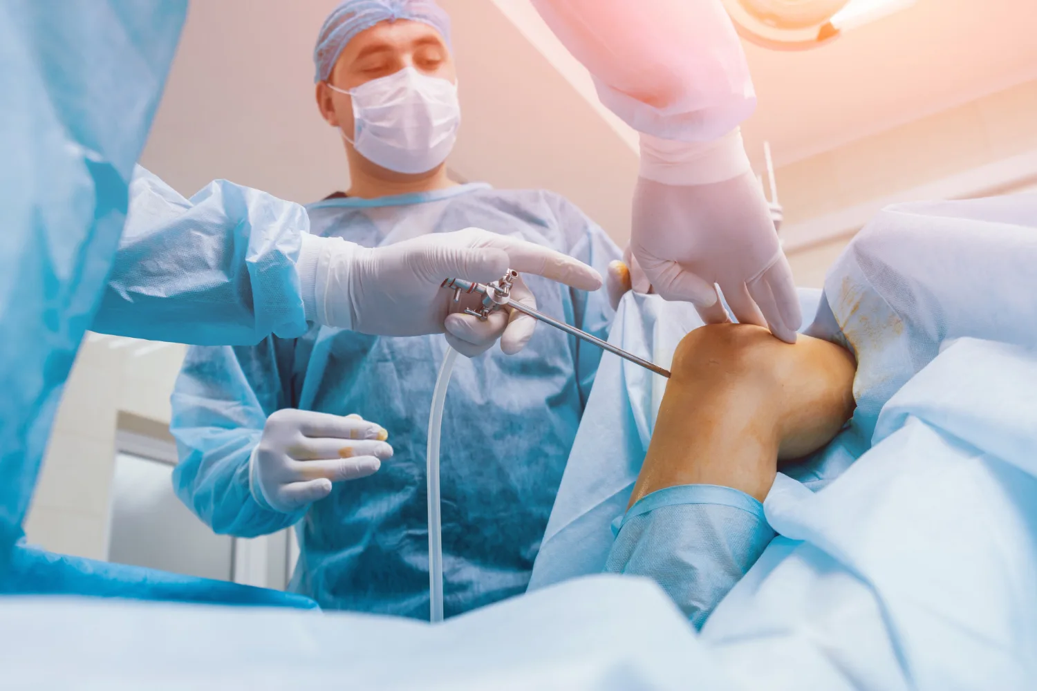 Cirugías de mínima invasión artroscopias para rodilla en Veracruz: Recuperación y precisión